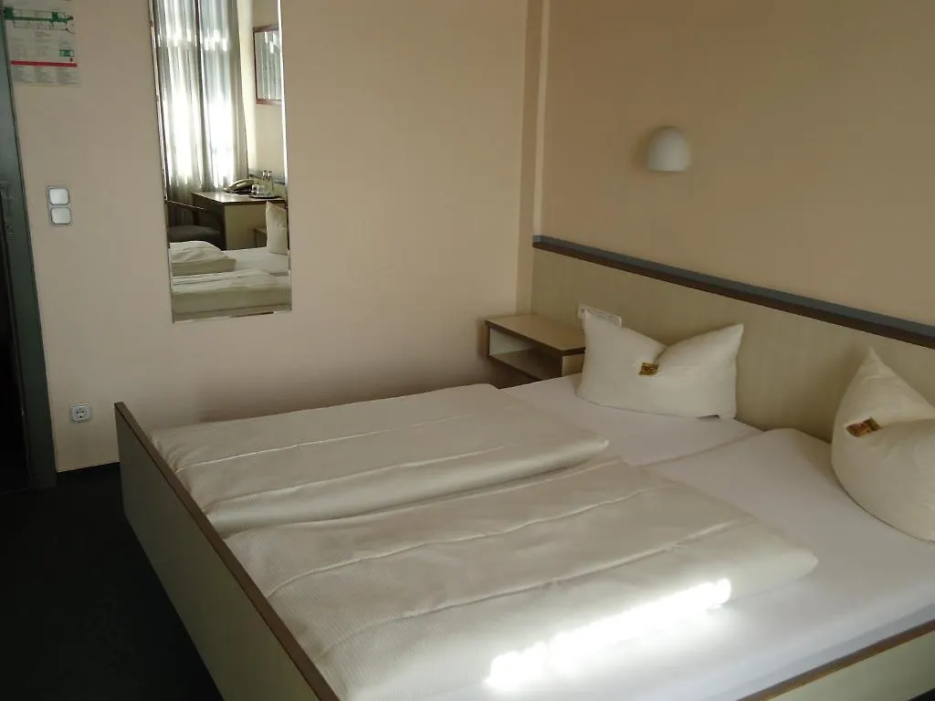 ברלין Hotel Und Rasthof Avus מוטל
