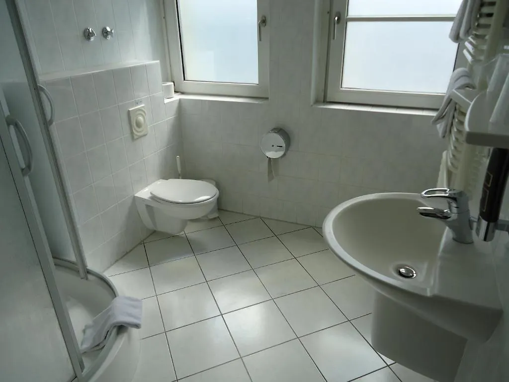 מוטל ברלין Hotel Und Rasthof Avus