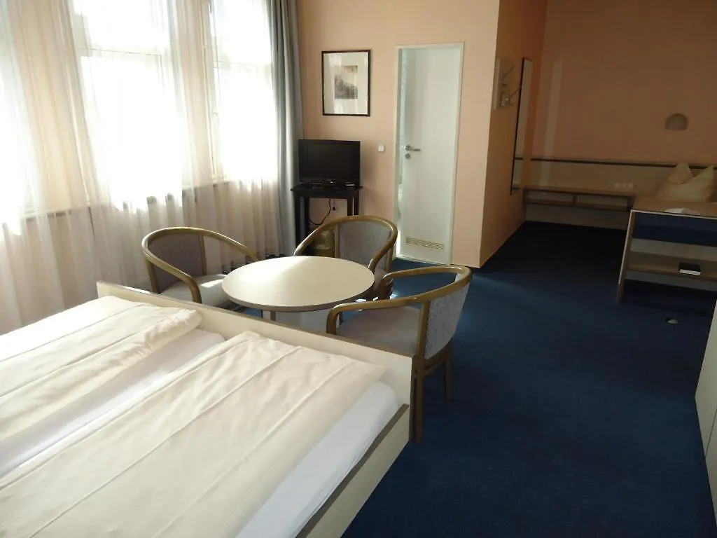 ** מוטל ברלין Hotel Und Rasthof Avus גרמניה