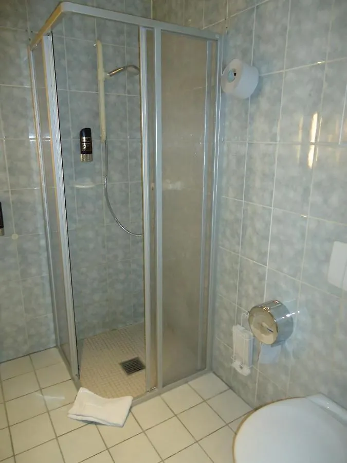 Hotel Und Rasthof Avus Berlin 2*,