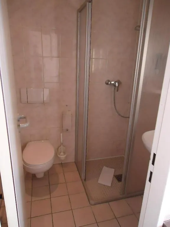 Hotel Und Rasthof Avus Berlin 2*,  Germany